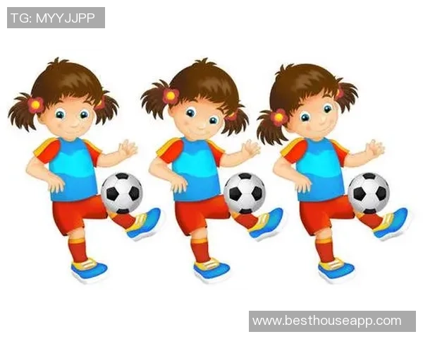 足球明星卡通造型女孩的奇幻冒险与梦想之旅