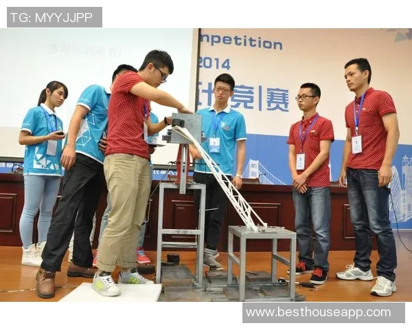 学校足球考试新模式探索提升学生综合素质与团队合作能力的实践研究