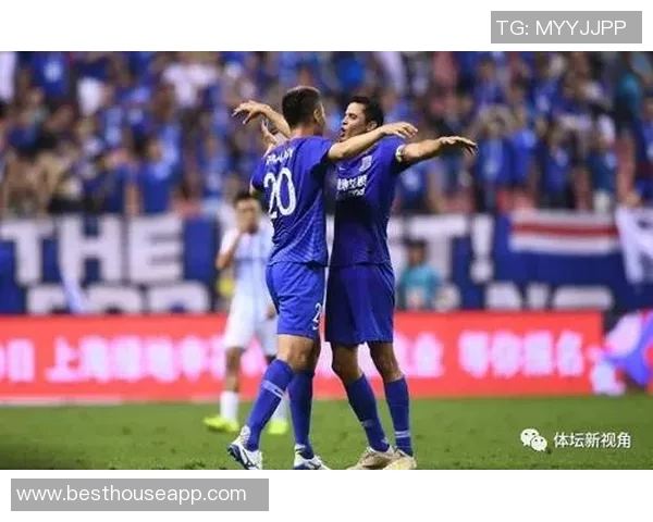 重庆足球队在最新状态排行榜中荣登第九名展现强劲实力与潜力